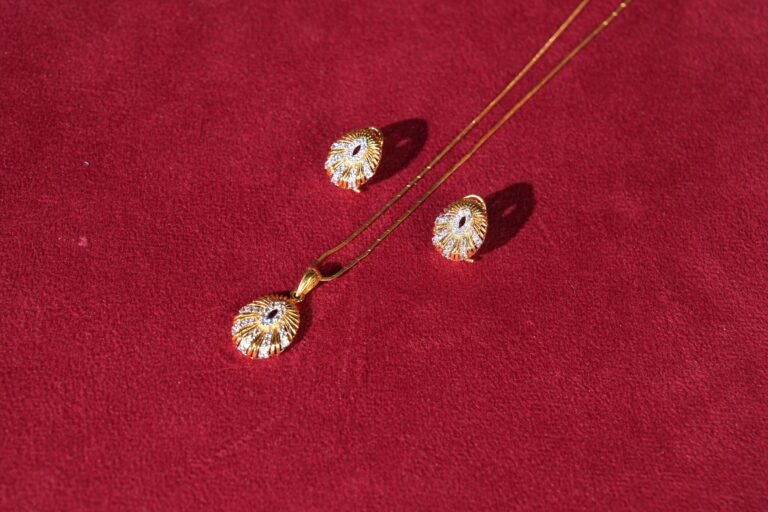 Adorning with Animal Jewelry