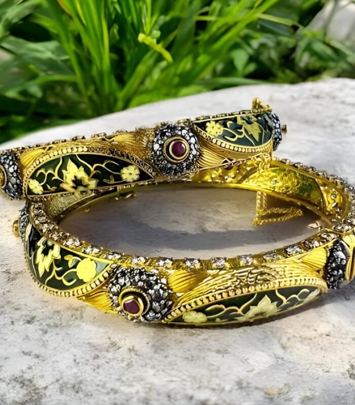 Luxury Gold Kara