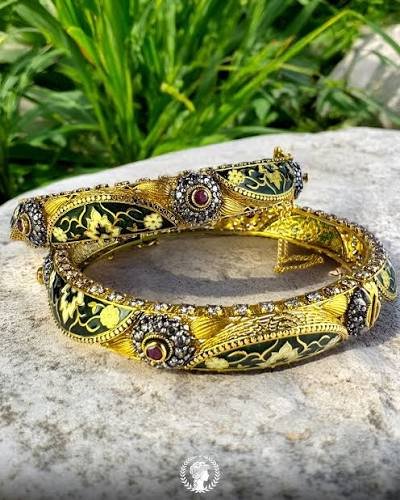 Luxury Gold Kara
